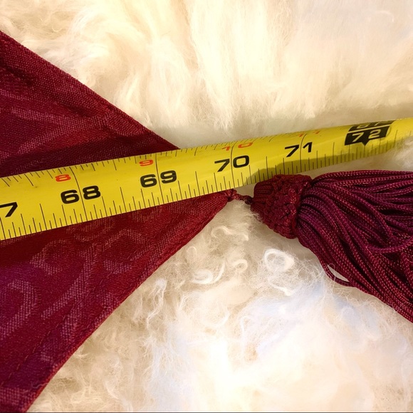 ❤️ Red Table Runner ❤️ - Picture 8 of 8